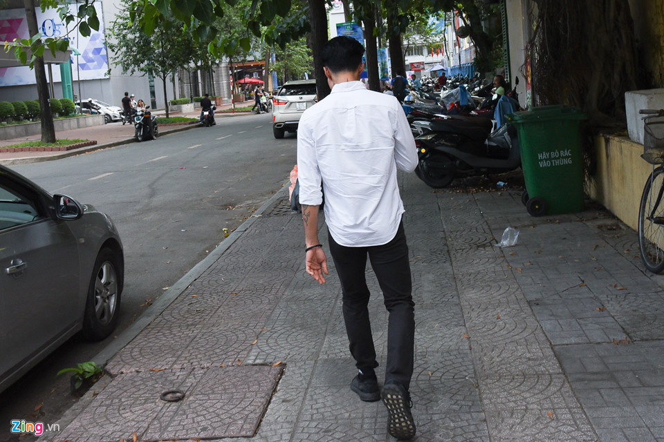 Hình ảnh tiều tụy, suy sụp của Phạm Anh Khoa trong buổi xin lỗi